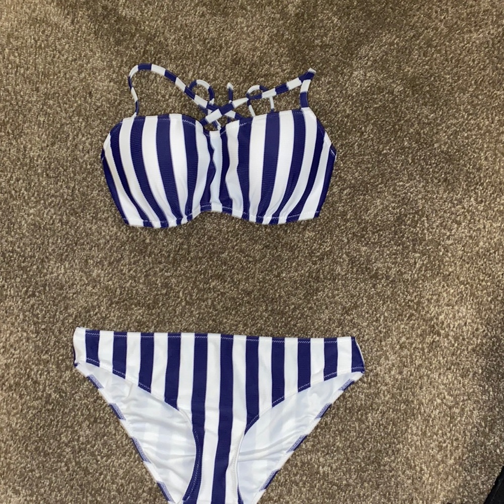 Target bikini set. Top-34D Bottoms- medium